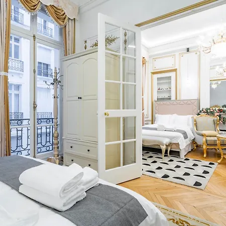 Paix Apartment *